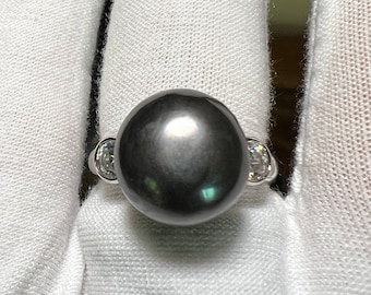 A 12-13mm South Pacific Black Pearl Ring