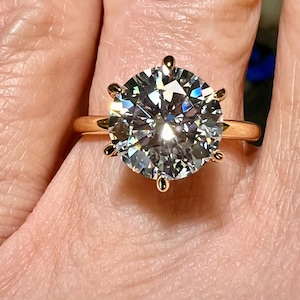 IGI Certified 2.7CT Round Brilliant Cut H VS1 3EX Lab Grown Diamond or Solitaire Engagement Ring