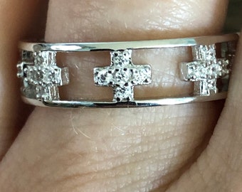 A Vintage Italian Cross Wedding Band Ring