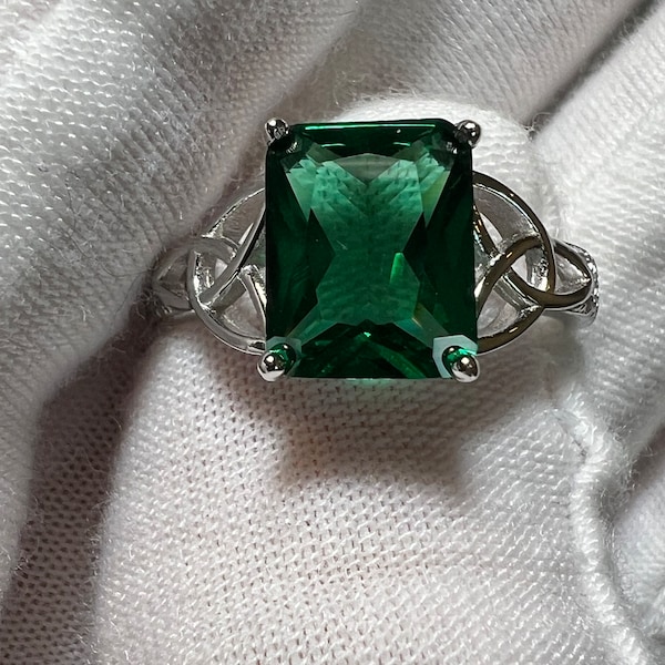 Celtic 5CT Emerald Cut Lab Kelly Green Emerald Ring Size 8 / Life Rebirth