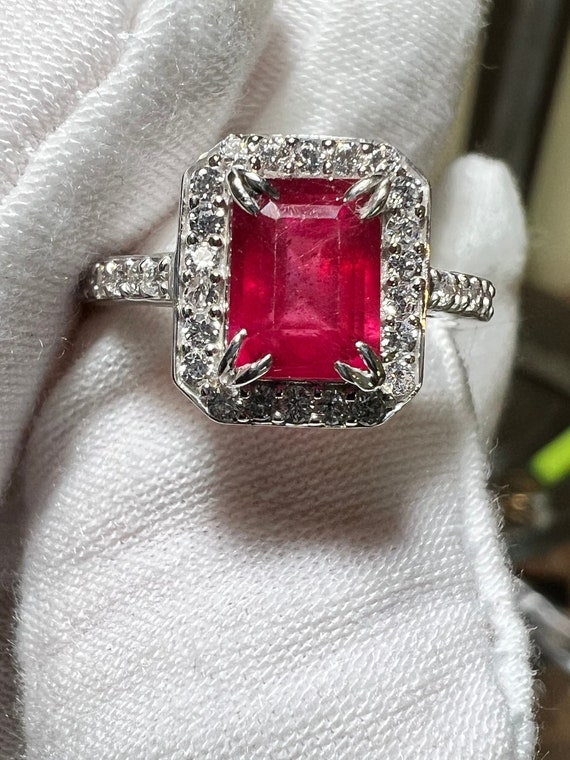 Vintage Natural 2.3CT Emerald Cut Red Ruby Diamond