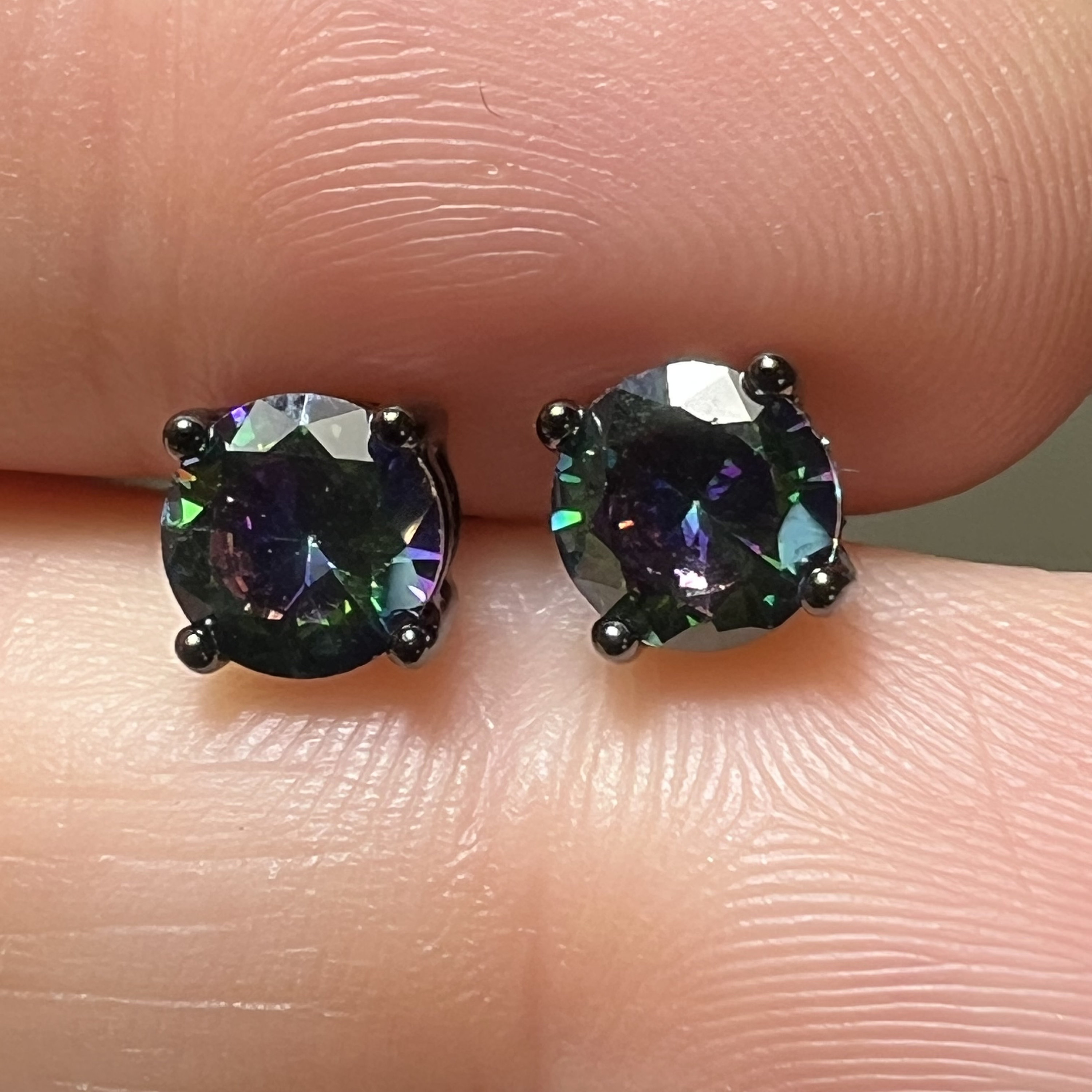 Black topaz 2024