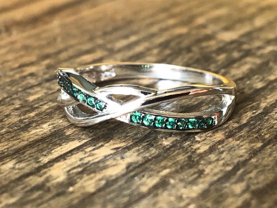 Celtic Green Emerald Arc & Wave Wedding Band Ring - Etsy