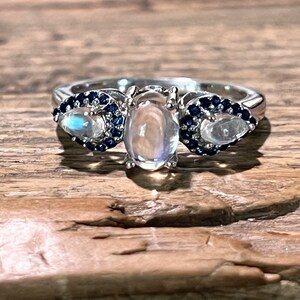 Vintage Natural Moonstone & Blue Sapphire Three Stone Ring Size 7