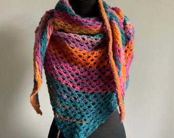 Hand-knitted triangular scarf "Herbstlust&Laune" l