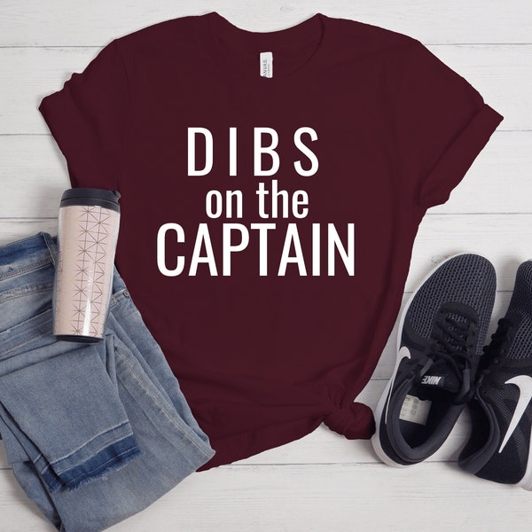 Dibs on the Captain Us Navy Wife T-shirt Pontoon Captain Girlfriend Tee Just Married Funny Boat Shirts Women Sailing T-Shirt For Her Unisex