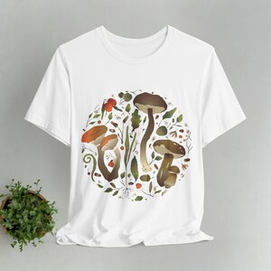 Mushroom Botanical Shirt, Forest Art T-shirt, Nature Lover Gift, Cottagecore Fungi Tee, Mycology Plant Gift, Woodland Illustration Top