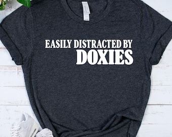 DOXIE LOVER Shirt - Dachshund T-Shirt - Wiener Dog Mom Tee - Sausage Dog Gift - Dachshund Mom Shirt - Funny Dog Owner Gift