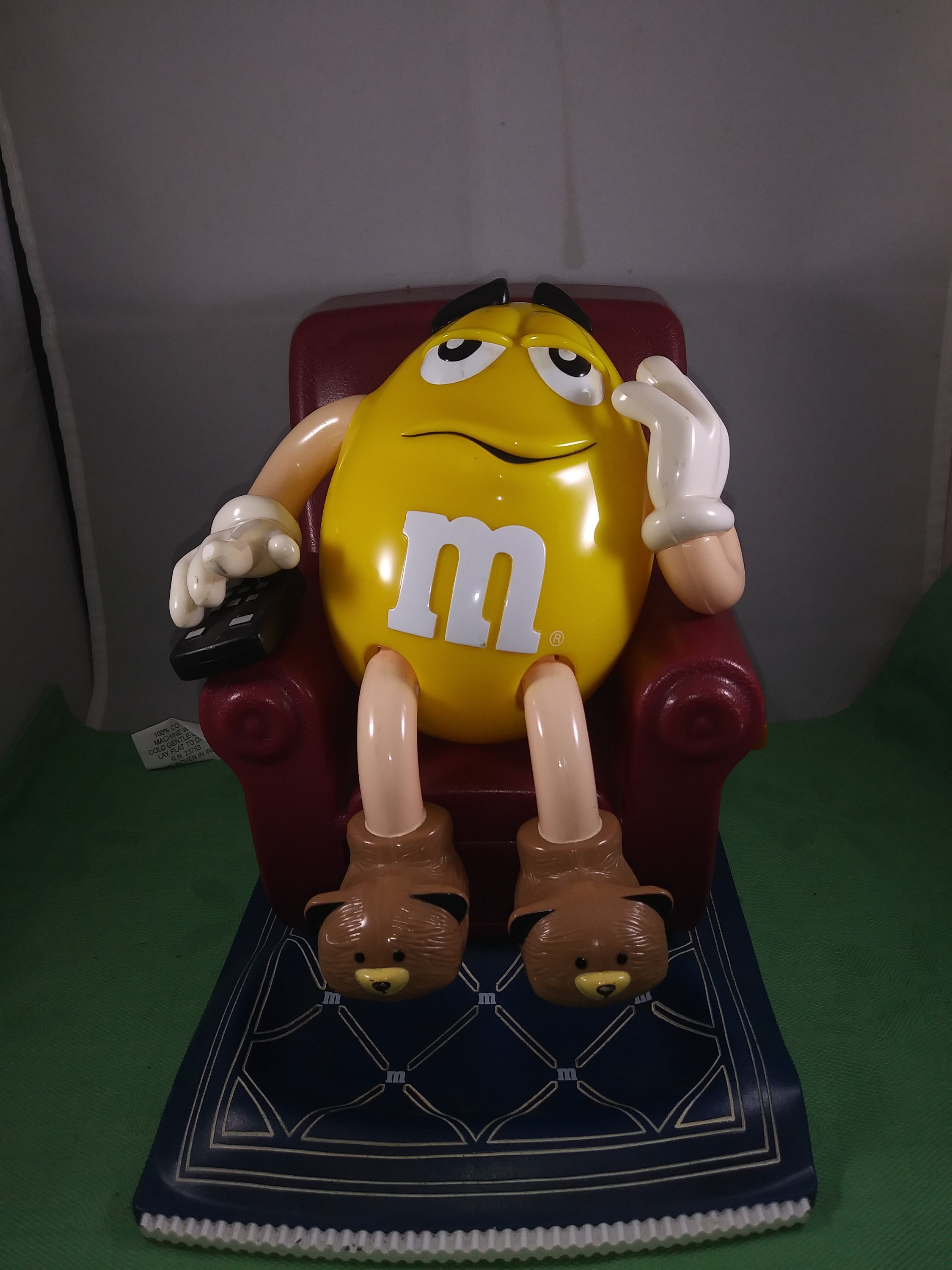 Vintage 1999 Yellow M&ms Figure La-z-boy Candy Dispenser - Etsy