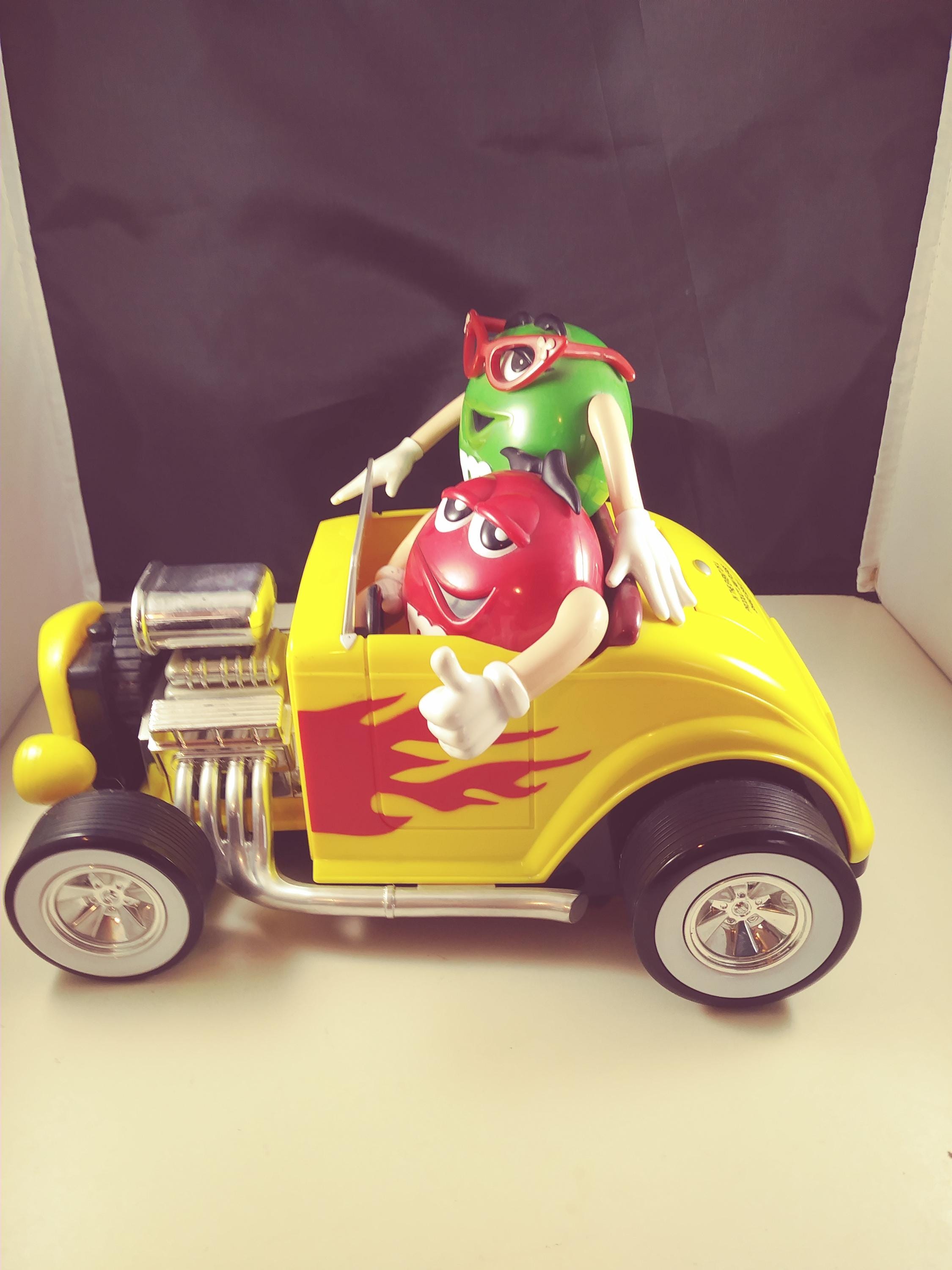 イエローホットロッド M&M キャンディディスペンサーカー - Etsy 日本