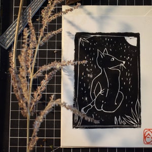 Linogravure d'une femme renard sur carte A6 + enveloppe
