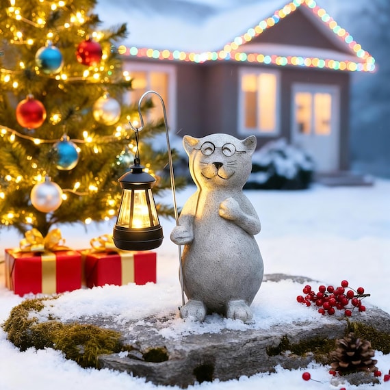 Hand Painted Resin Cat Garden Statue with Solar Lantern