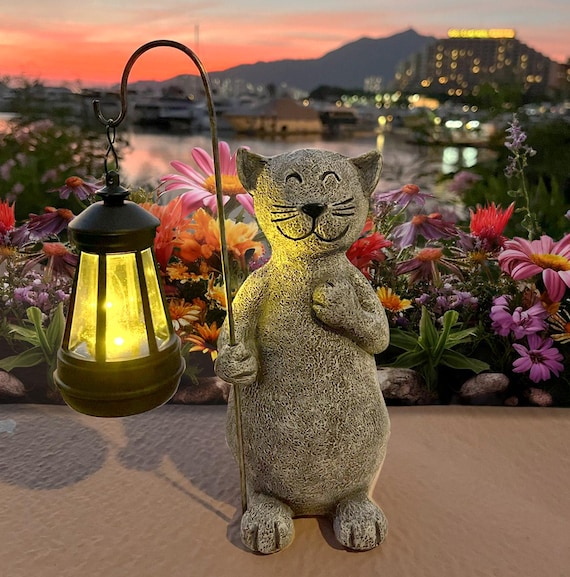 Hand Painted Resin Cat Garden Statue with Solar Lantern