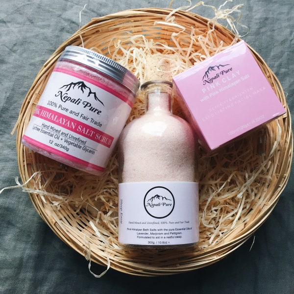 Gift Set with Pink Himalayan Bath Salt, Clay Mask and Scrub