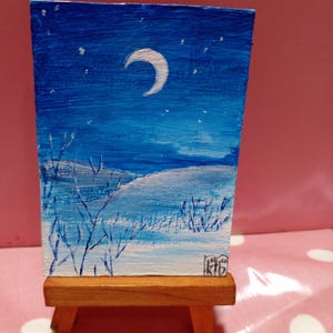 ACEO Pintura original Arte ACEO cartões pintura acrílica pequena pintura original 3,5X2,5 pol. Lua no céu inverno geada neve paisagem