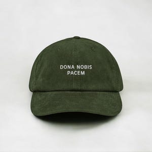 Dona Nobis Pacem、カトリック教徒、コーデュロイのダッドハット、プレッピー、ヤッピー、Grants Us Your Peace、典礼、ミサ、トラッド、ラテン語、Saintwave