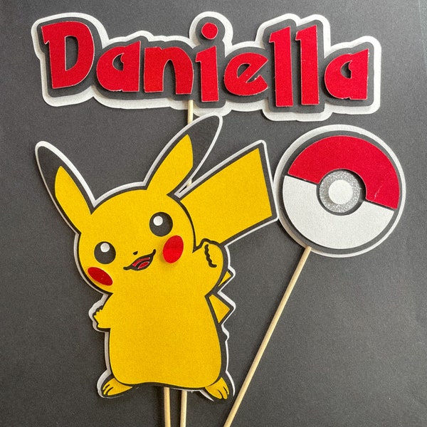 Cake Topper Anniversaire POKEMON-PIKACHU - Pokemon gâteau - Déco gâteau anniversaire Pokemon - Anniversaire à thème Pokemon-Pikachu-Pokeball