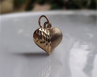 STUNNING! RARE Diamond Faceted Vintage 9ct Gold Puffed Heart Charm, 0NLY 1 Available, Gold Puffy Heart Charm, puffed Heart Charms d