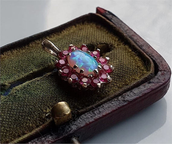 9ct opal hotsell pendant