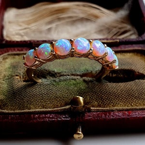 STUNNING Vintage 9ct Gold Opal Eternity Ring, Vintage 9ct Gold Opal Ring.