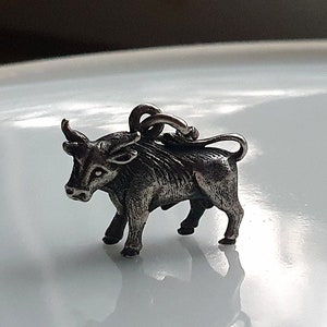 QUALITY Detailed Vintage Sterling Silver Cow Charm, Silver Cow Charms, Cow Charm, Sterling Cow, Silver Cow (J)