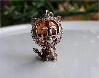MINT CONDITiON,Vintage Silver Gem Set Cat Charm, MOVING Charm, NO Chips or Scuffs, Sterling Cat Charm, Cat Charms, Silver Gem Charms { m }