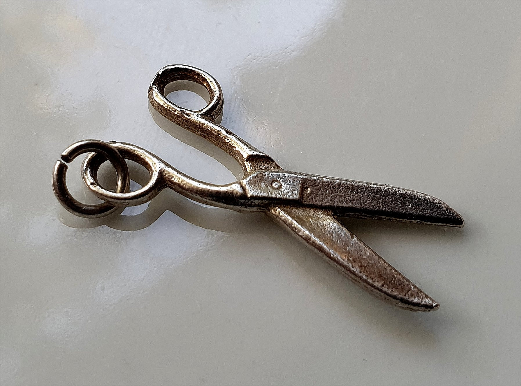 Vintage Scissors Charm - Gem Breakfast
