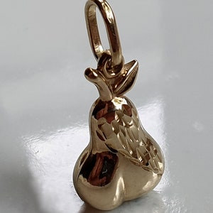 INCREDIBLY RARE Vintage 9ct Gold Pear Charm, 9ct Gold Pear Charms, TRY Finding this Anywhere Else, 9ct Gold Apple Charms ,