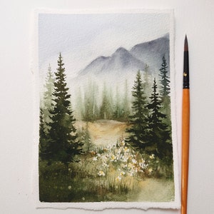 Dipinto di natura selvaggia 5x7, Montagne nebbiose e pini, Dipinto originale ad acquerello di paesaggio, Arte naturalistica.