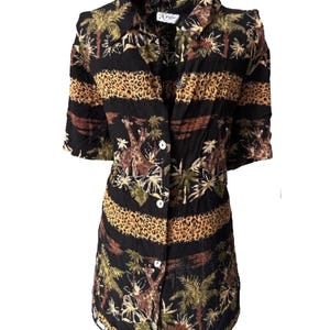 Vintage 1980s Kasper unisex Giraffe jungle print button up shirt. Size L