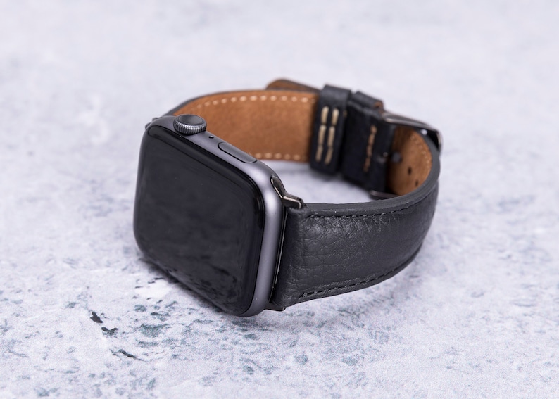 メンズ ブラックレザー Apple Watch バンド 49 mm 45 mm 44 mm 42 mm 41 mm 40 mm 38 mm、刻印入り Apple iWatch ストラップ シリーズ 9 8 7 6 5 SE、記念日ギフト メンズ 画像 9
