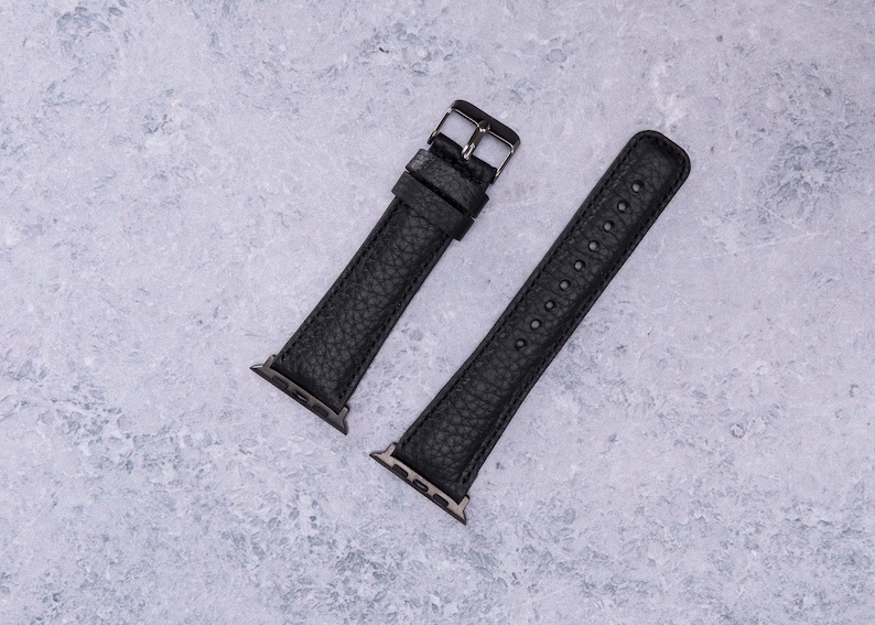メンズ ブラックレザー Apple Watch バンド 49 mm 45 mm 44 mm 42 mm 41 mm 40 mm 38 mm、刻印入り Apple iWatch ストラップ シリーズ 9 8 7 6 5 SE、記念日ギフト メンズ 画像 10
