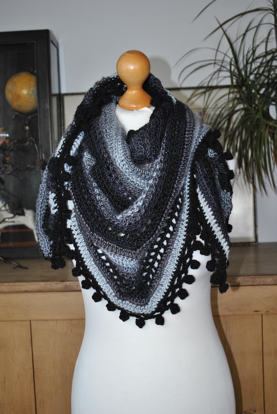 Uno Scialle Triangolare Scialle A Ventaglietti Uncinetto Scialle