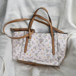 Nine West Floral Einkaufstasche - Nie benutzt - Neu mit Tags - 17 "Across x 11" Deep / Tragegurt / Langer verstellbarer Kreuzkörpergurt