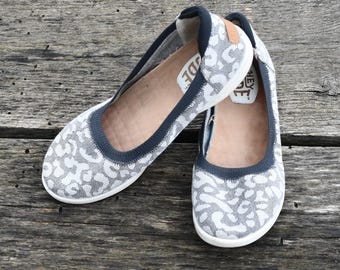Hey Dude Damstorlek US 7 / UK 5 / EU 38 - Savannah Slip On Ballerinaskor / Flats - Klassiska grå leopardmönstrade skor - Mycket sparsamt använda