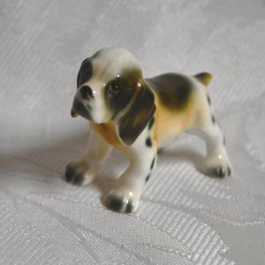 ヴィンテージ ボーンチャイナ ビーグル犬 / ハウンド犬 / 子犬の置物