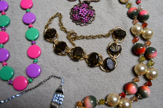 Vintage Costume Jewelry Necklace Lot of Seven - A… - image 4
