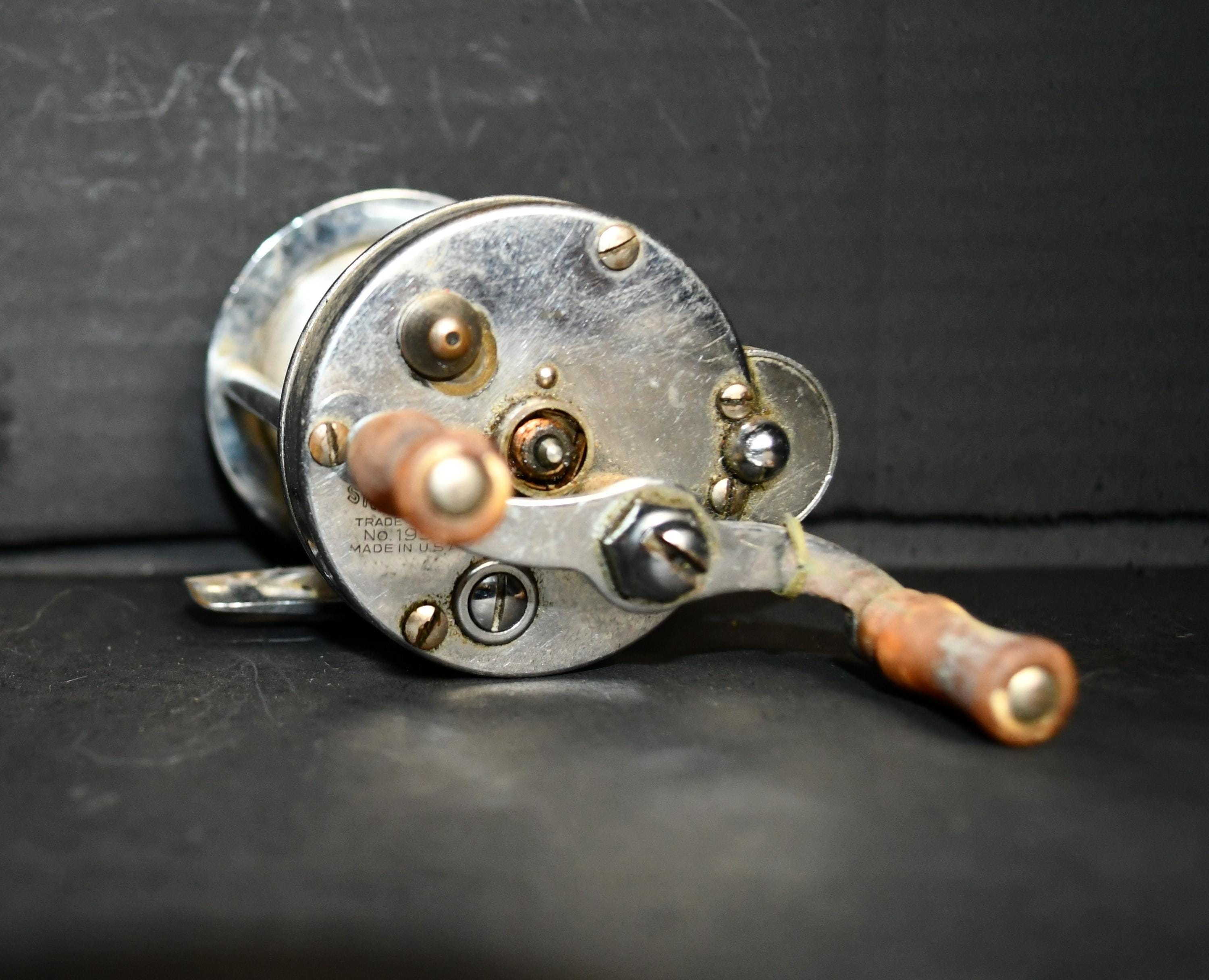 best all around baitcasting reel 2016 Shakespeare Excursion Low Profile Baitcast Model:CAV-12IISE-MB Should you cast your They deliver rugged performance 2025AUGUSTMASTERZERO