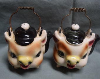 Vintage Cow Faces Footed Ceramic Salt and Pepper Shakers / Kettles With Metal Handles - Cork Stoppers  / Marked Japan