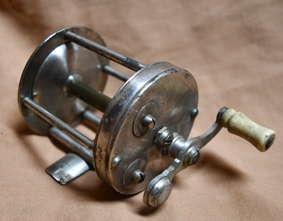 Vintage Pflueger Late 1950's - Early 1960's "buckeye" 80 Yard Bait Casting Casting Reel - Etsy Vintage Pflueger Late 1950's - Early 1960's "buckeye" 80 Yard Bait Casting Casting Reel - Etsy