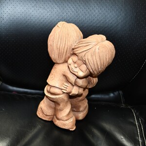 Vintage 1975 - Bill Mack Fannykins  MCM Statue/Figurine - Huggy  &#39;N Lovin&#39; - Kids Hugging / In Love