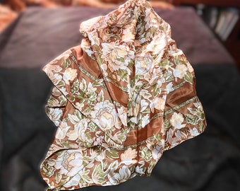 Cravate / écharpe vintage sans marque pour dames - Nuances d'or / marron avec motif floral - 100 % soie