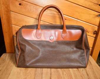 Vintage Gianni Cacciatori 2 Tone Leather (?) Tote/Carry On Bag W/Red Interior-Made In Italy - Near Mint Condition - 17" Across x 12" Deep