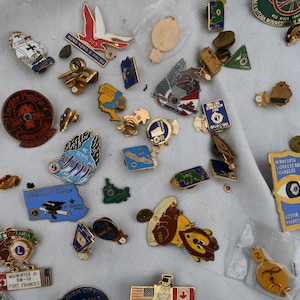 Lions club lapel pin - Etsy 日本