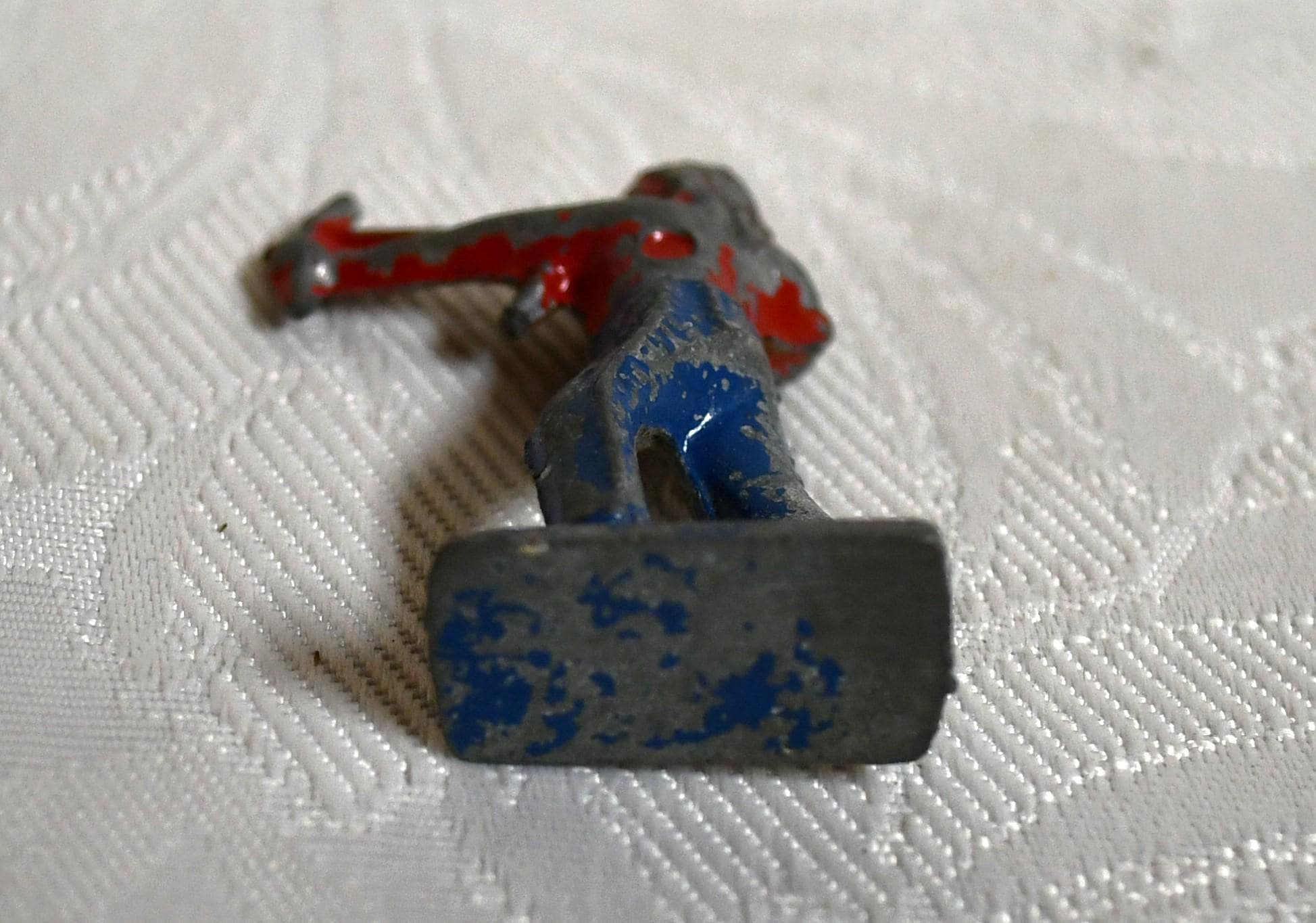 1930年代のヴィンテージ（？）金属製自立式フィギュア - ネイティブ