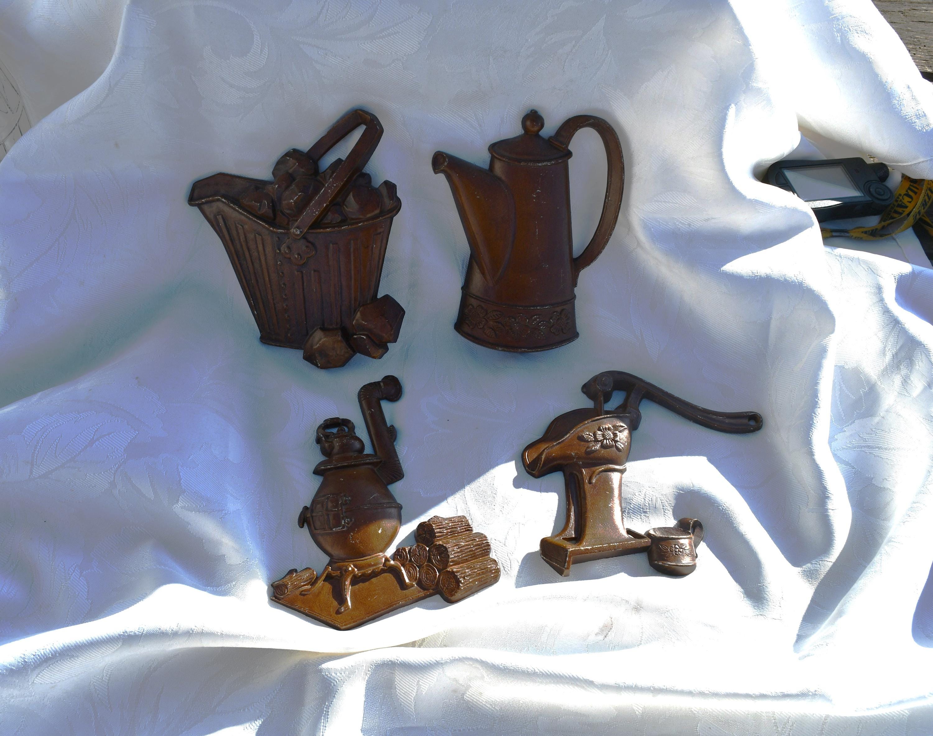 Vintage 1960's Sexton USA 502 Set of 4 Metal Wall Hangers - Coal