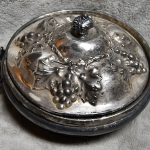 Antique Homan Manufacturing Company Quadruple Plate Silver Very Ornate Covered Dish - Bottom Has Hallmarks and 2604 Special Metal