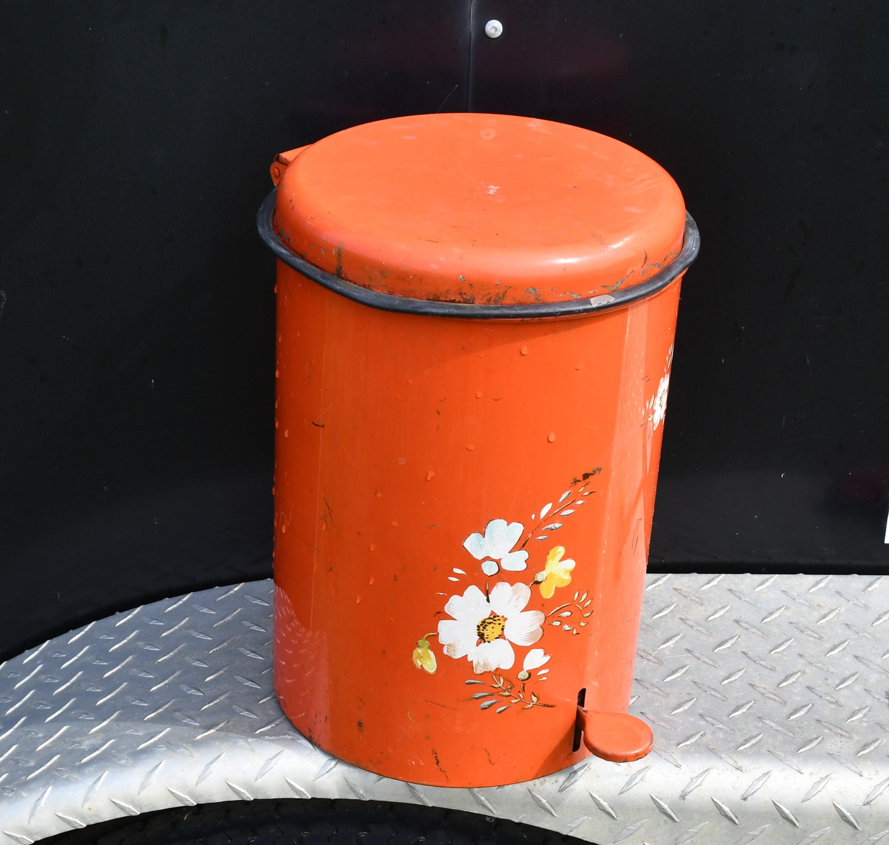 Vintage Trash Can - Etsy Canada
