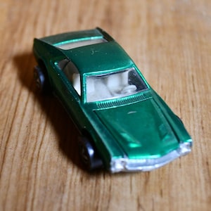 Vintage 1968 Hot Wheels Redline Custom AMX Die Cast Car - True Green With White Interior - All Original Parts & Paint - US/Foreign Pat Pend