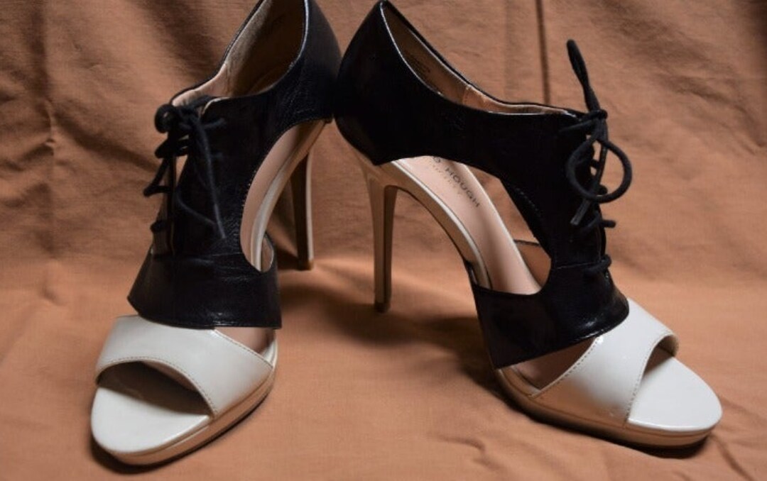 Chaussures Talons Vernis Noires Julianne Hough Sole Society - Taille 8.5 US - Occasion